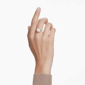Stilla Cocktail Ring Square Cut, Pavé, White, Gold-Tone Plated
